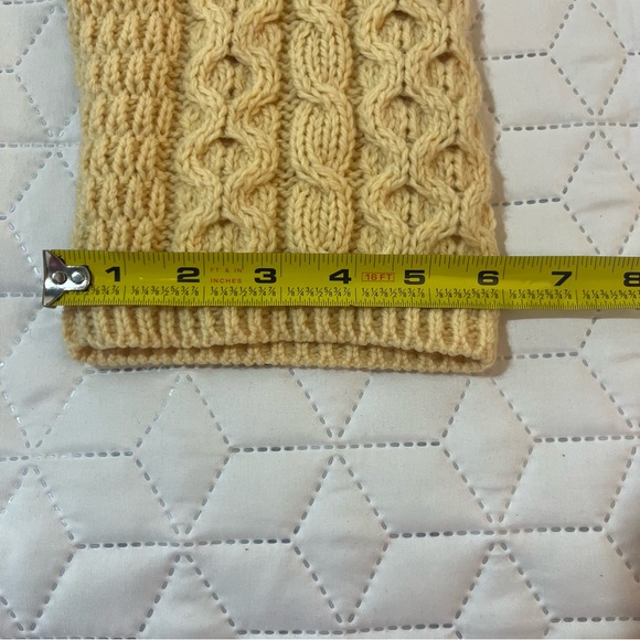 Kilronan Knitwear 100% Pure Merino Wool Cable Knit 3 Button Sweater Size Small - Picture 11 of 11